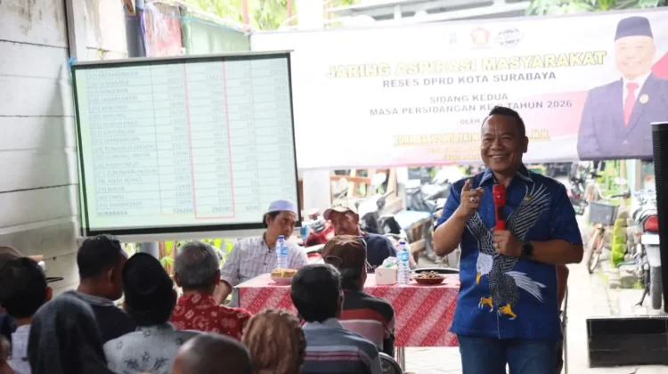 Reses, Cak Yebe Sosialisasi DTSEN dan Salurkan Bantuan